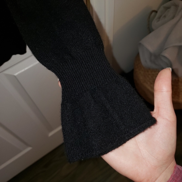 Moschino cashmere sweater size 12 black - Picture 4 of 4